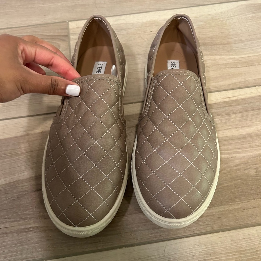 Steven Madden ecentrcq slid on sneakers